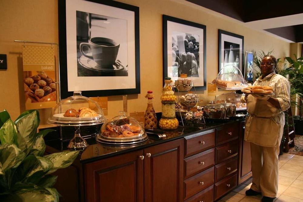 Hampton Inn Greensboro Airport Restoran gambar