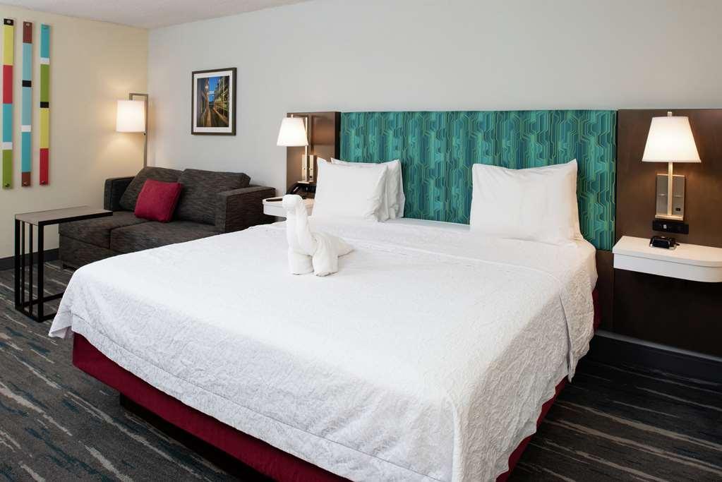 Hampton Inn Greensboro Airport Bilik gambar