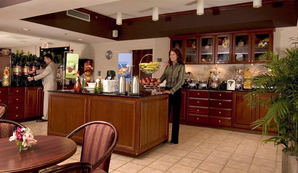 Hampton Inn Greensboro Airport Restoran gambar
