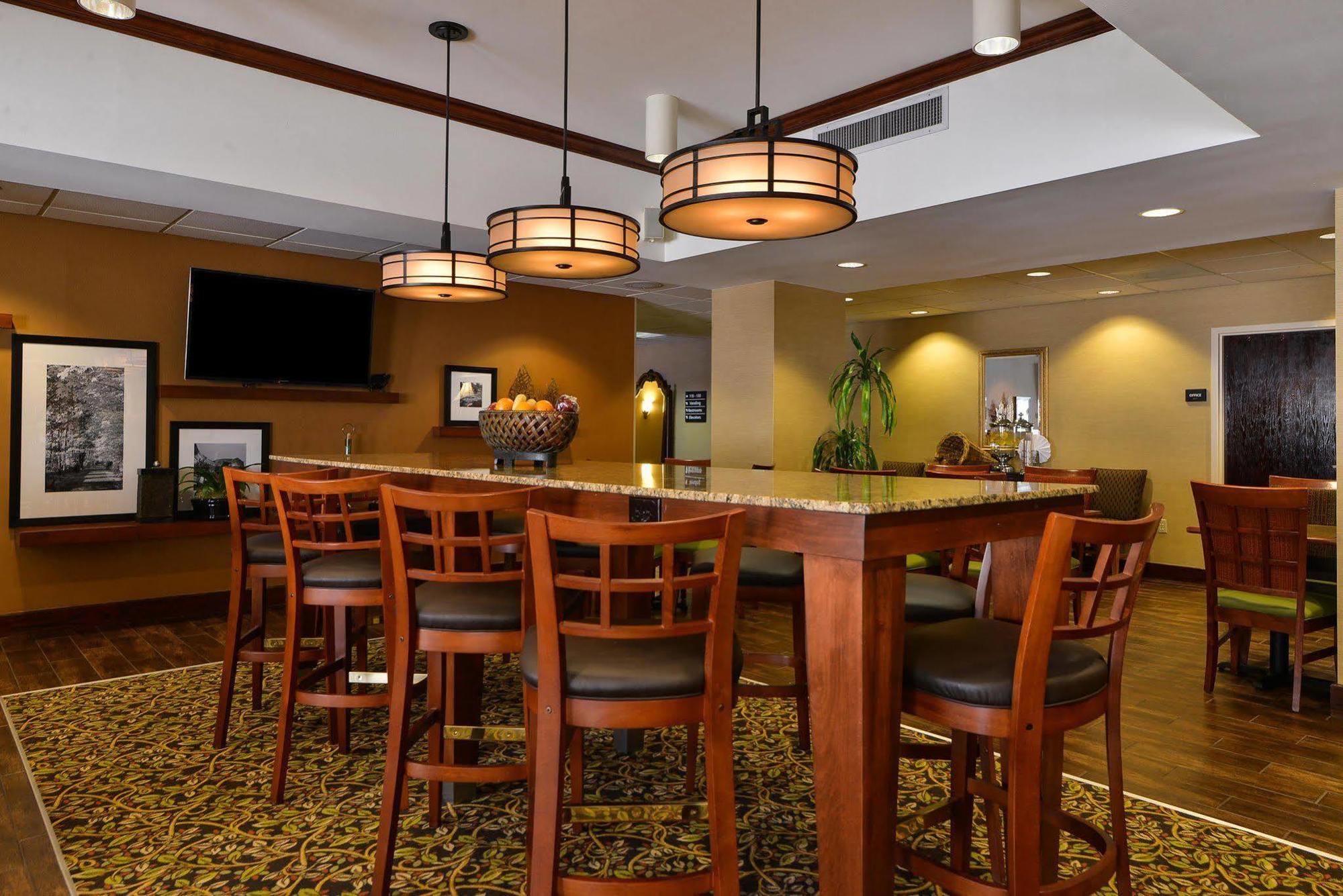 Hampton Inn Greensboro Airport Luaran gambar